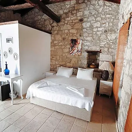 Tashmahal Butik Hotell Ciftlikkoyu